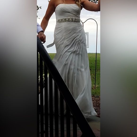 Size 12 ivory strapless wedding dress - Picture 6 of 9